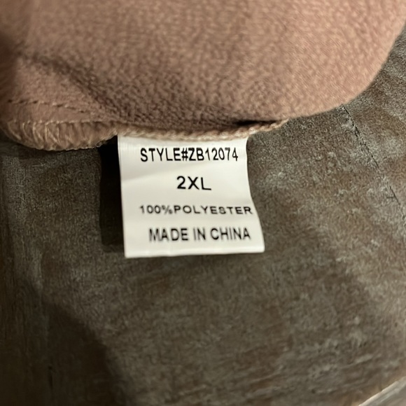 Zenobia Spring/Summer tops. - Picture 4 of 9